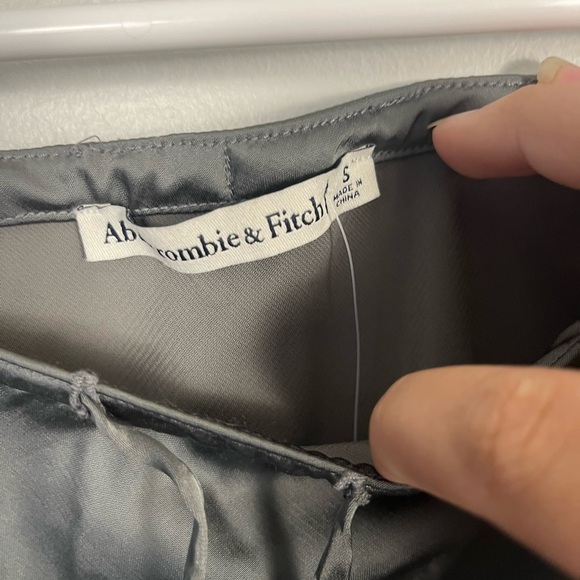Abercrombie & fitch new Mid Rise Satin Maxi Skirt dark grey size small - Picture 5 of 8